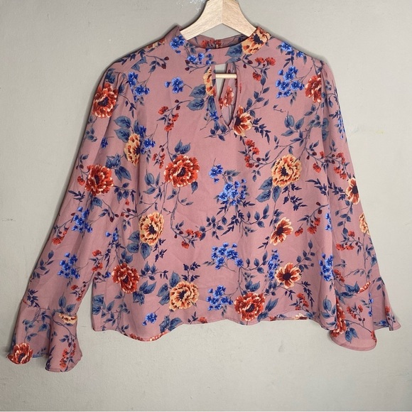 iris Tops - Iris Women’s Floral Long Sleeve Bell Sleeve Blouse Size Medium